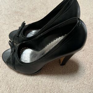 White House Black Market Classic Black Bow Heels